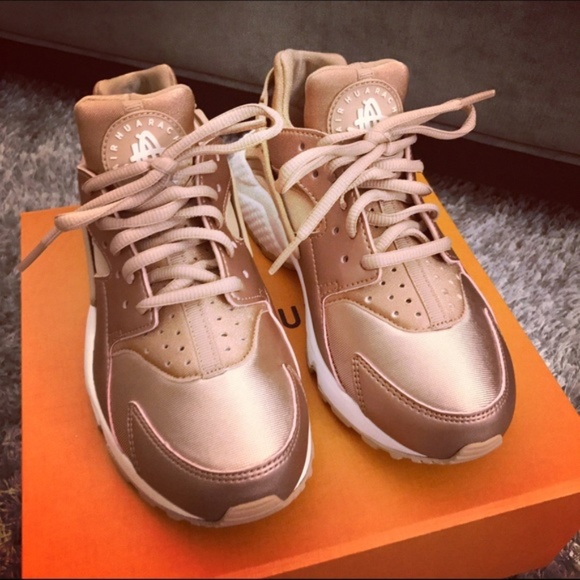 womens rose gold huaraches